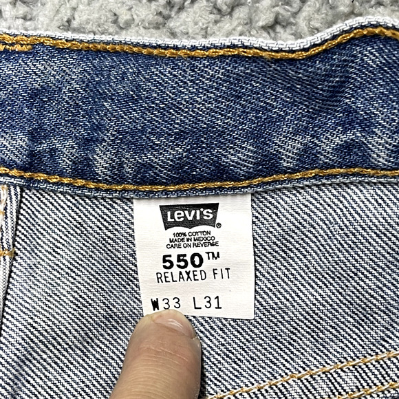 Vintage Levis 550 Jeans Men 33x31 (36"x30") Blue Denim Faded Cross Distressing - Picture 6 of 11